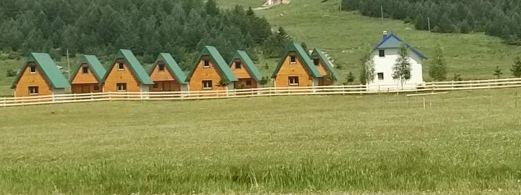 Bungalovi Tim Zabljak  Bagian luar foto